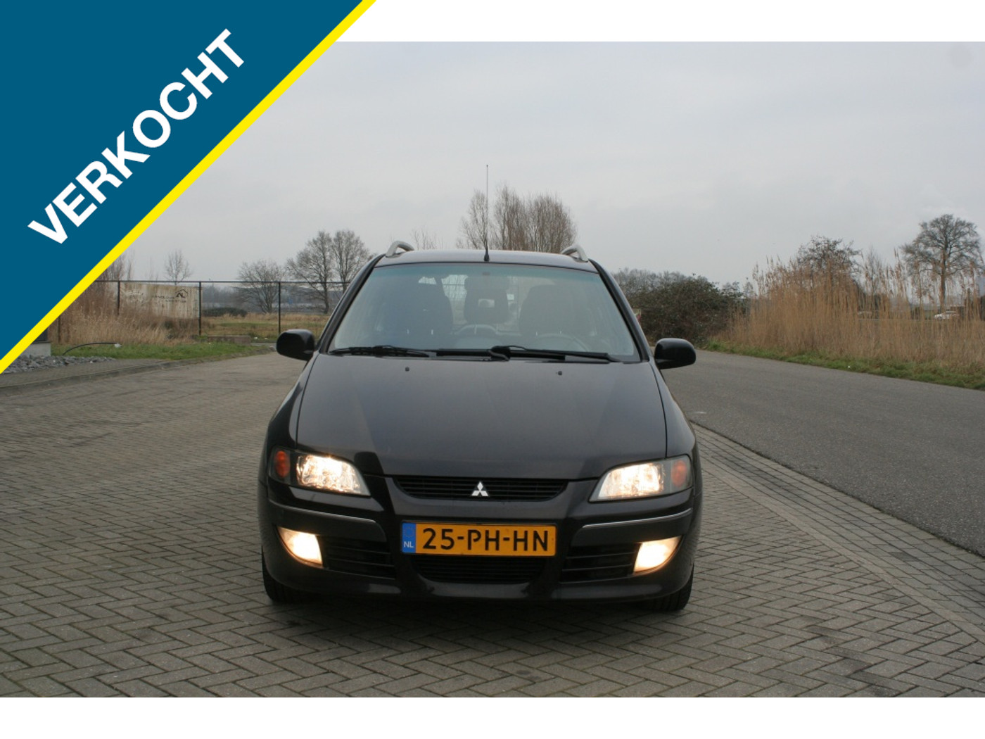 Mitsubishi Space Star 1.8 Instyle Silver 2004 - voorkant