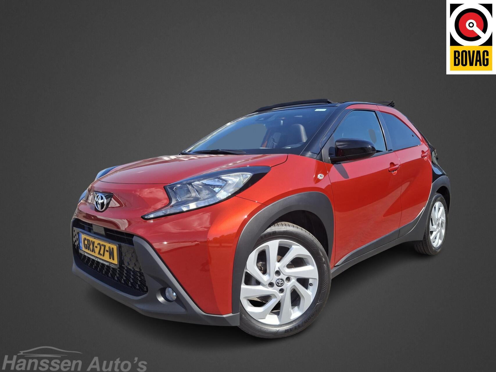 Toyota Aygo X 1.0 VVT-i MT Premium Leder  Opendak 2022 - voorkant