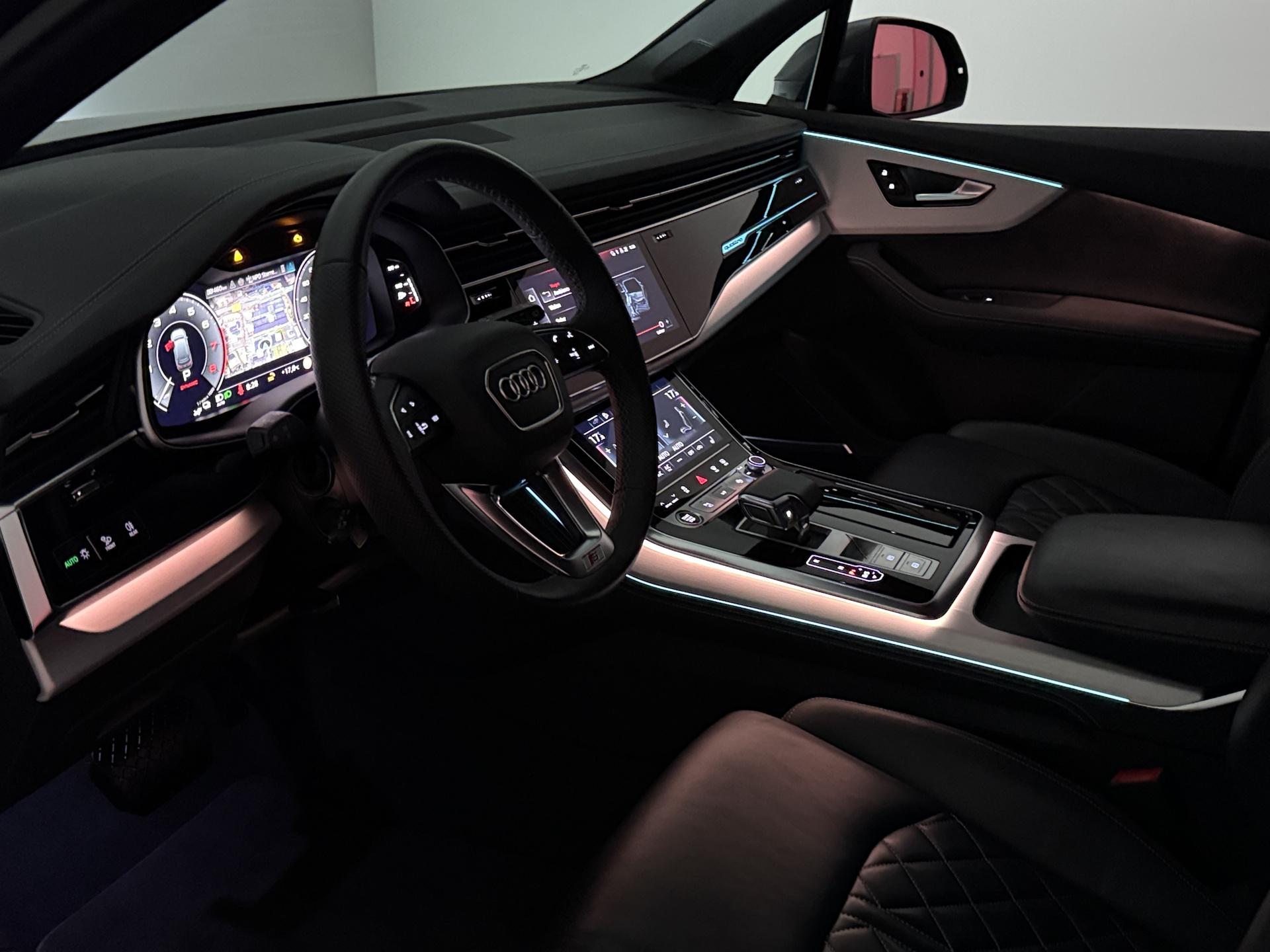 Foto van Audi Q7 55 TFSI E