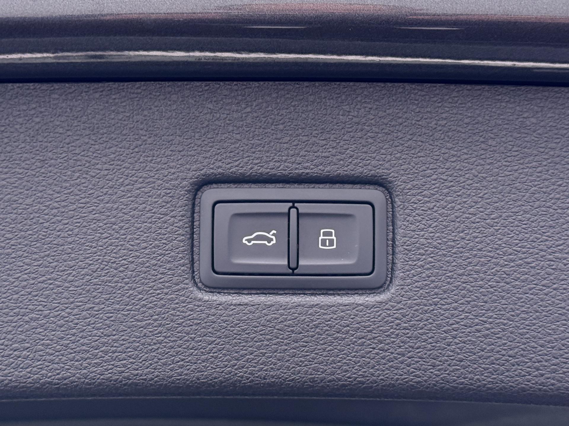 Foto van Audi Q7 55 TFSI E