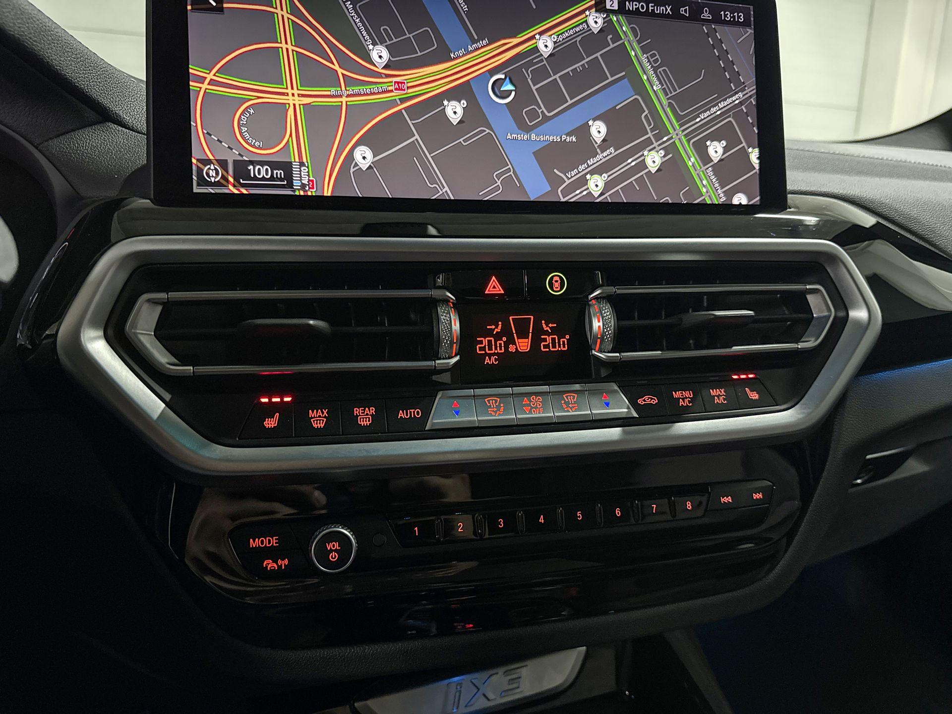 Foto van BMW Ix3