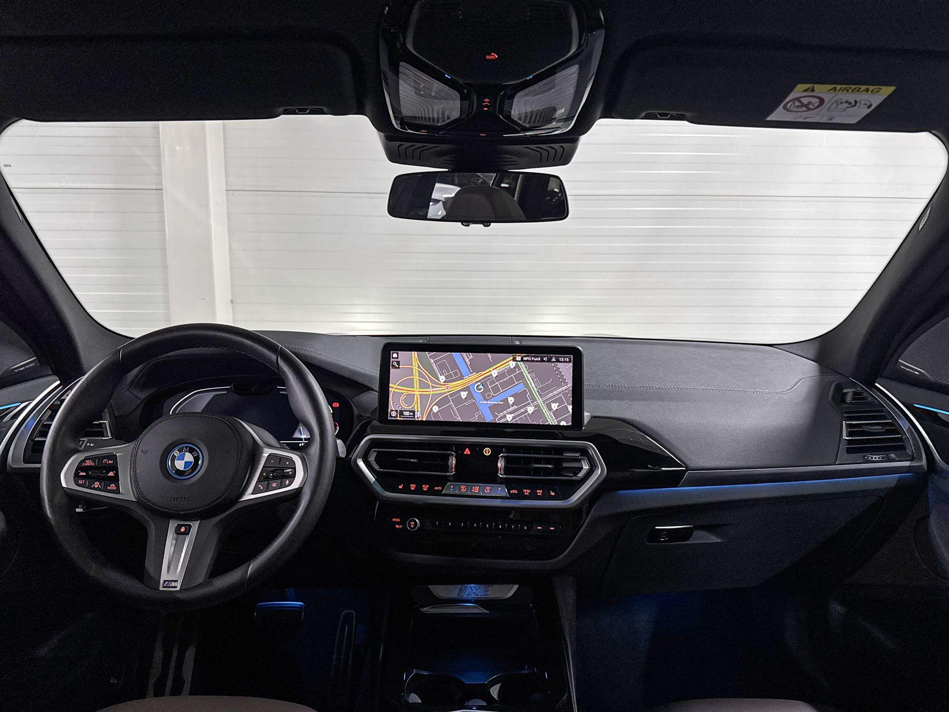 Foto van BMW Ix3