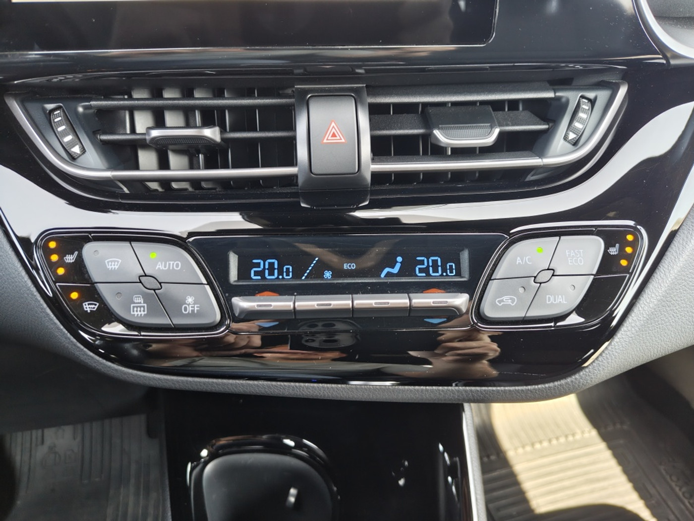 Foto van Toyota Toyota C-hr