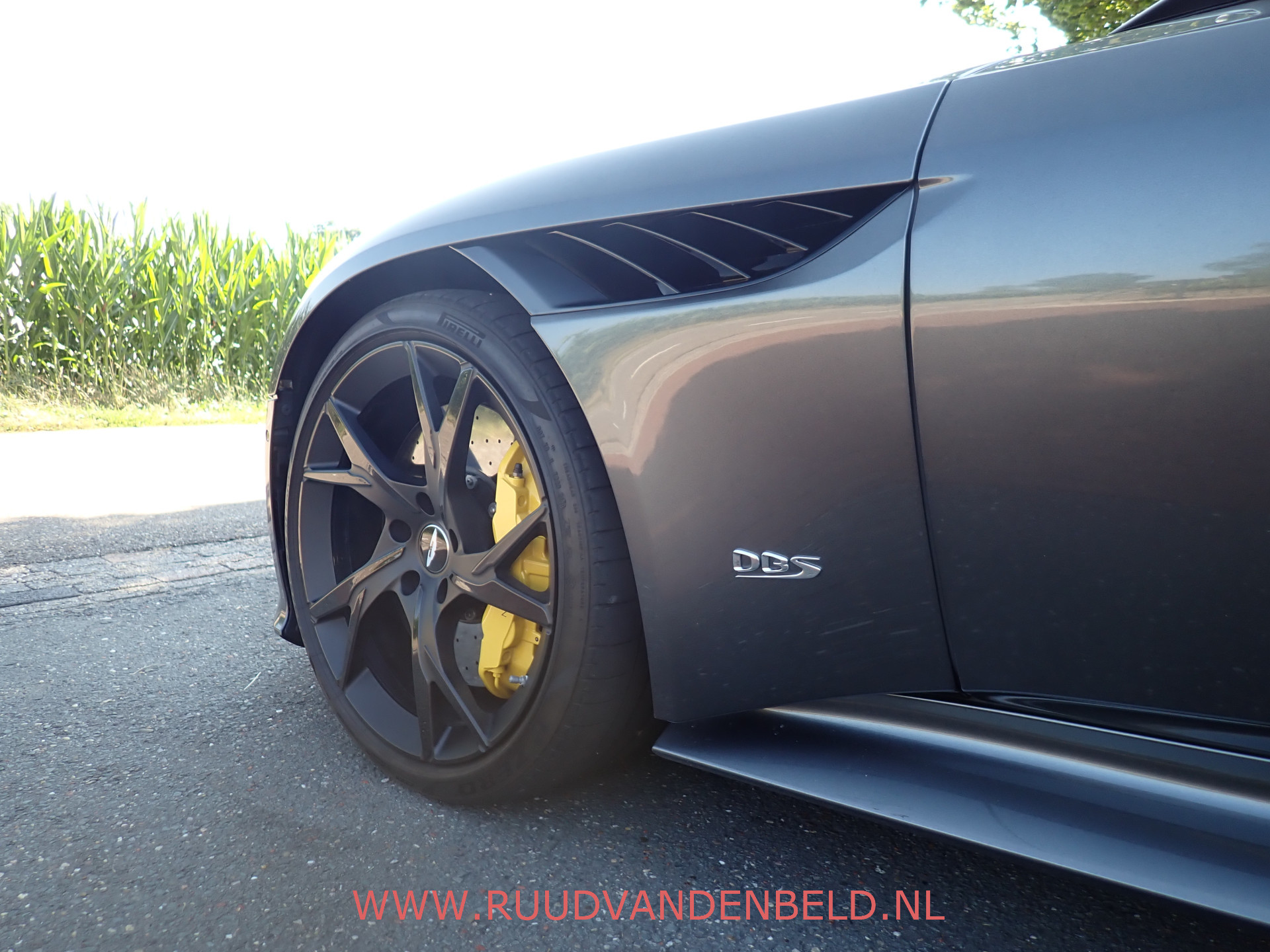 Foto van Aston Martin DBS