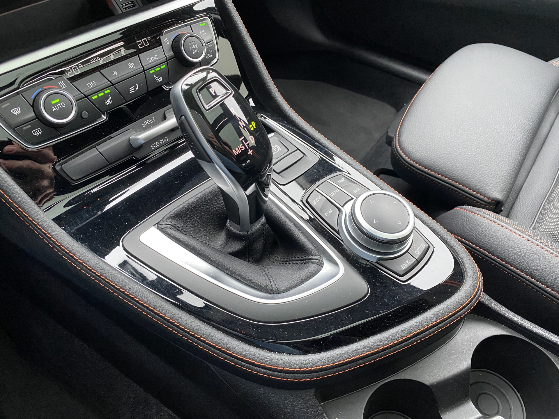 Foto van BMW 220i Active Tourer