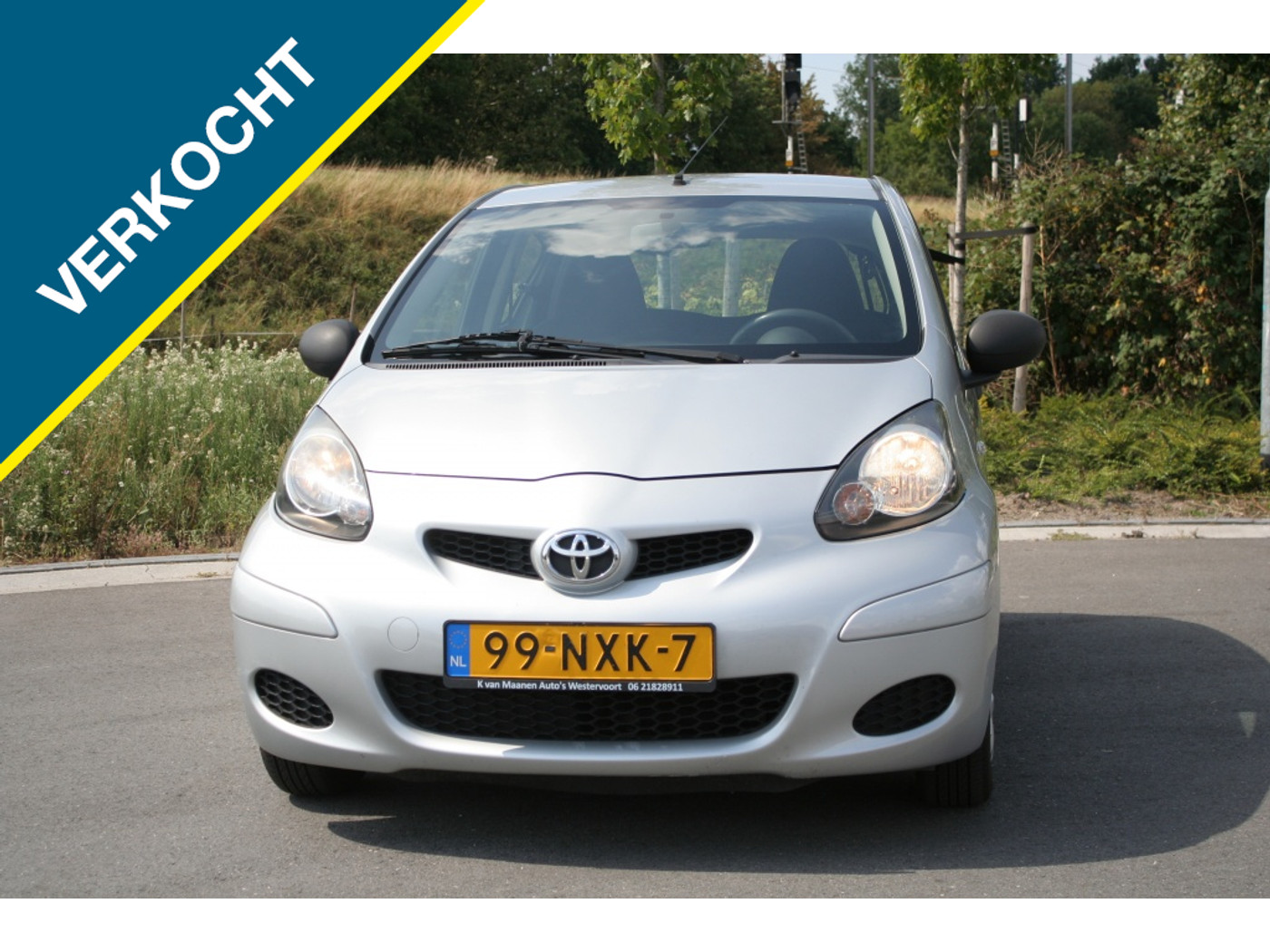 Toyota Toyota Aygo 1.0-12V Access 2011 - voorkant