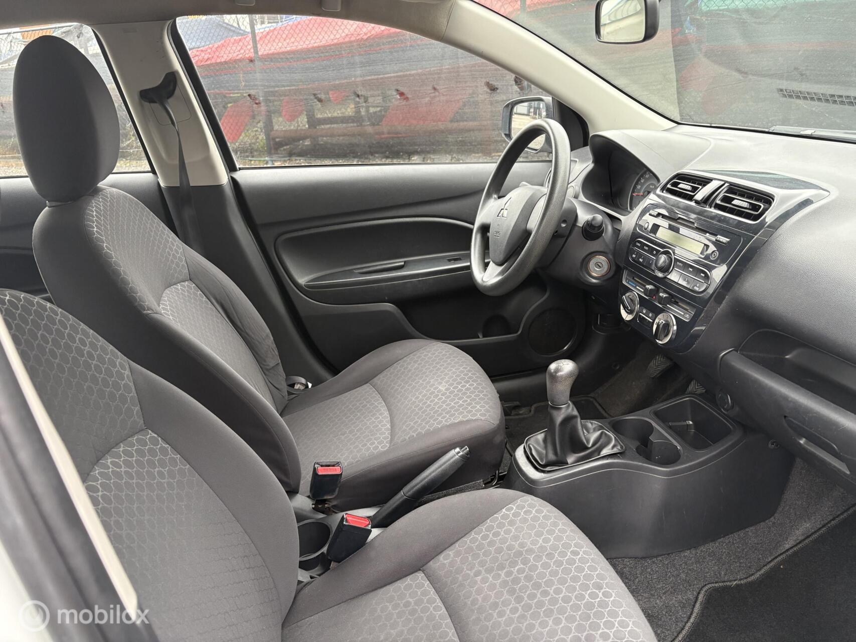 Foto van Mitsubishi Space Star