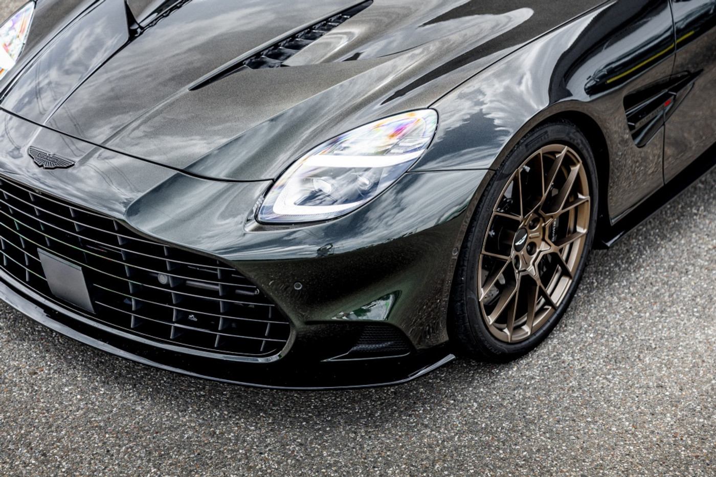 Foto van Aston Martin Vanquish