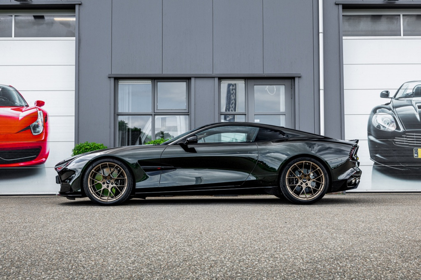 Foto van Aston Martin Vanquish