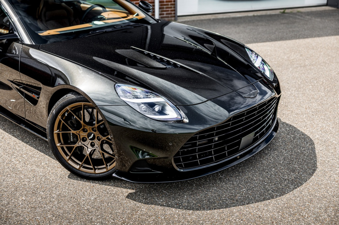 Foto van Aston Martin Vanquish
