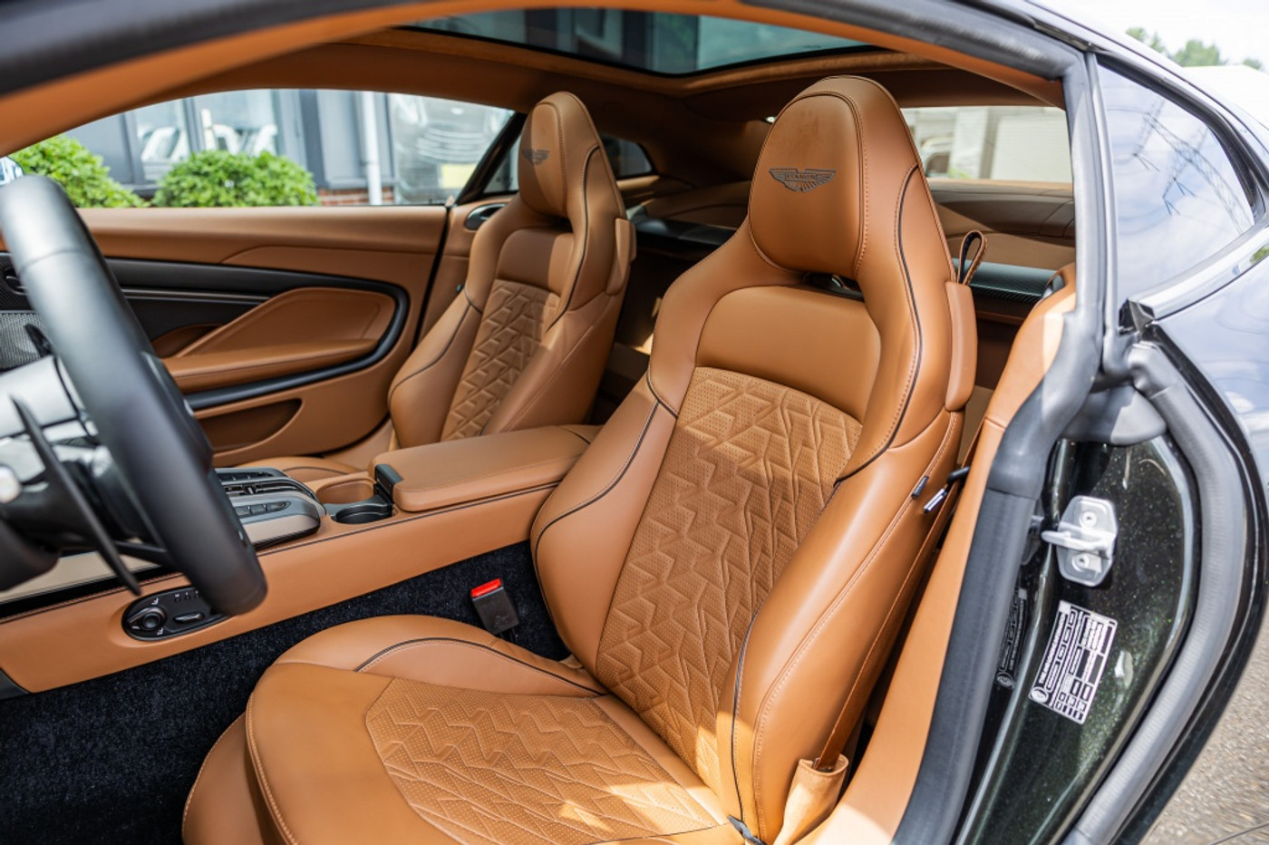 Foto van Aston Martin Vanquish