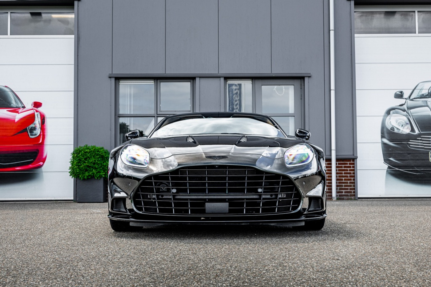 Foto van Aston Martin Vanquish