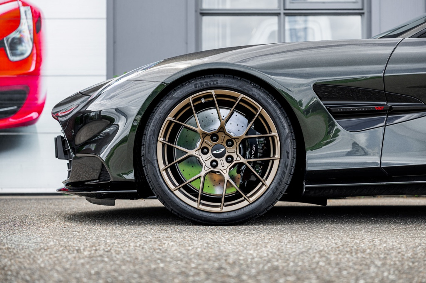 Foto van Aston Martin Vanquish