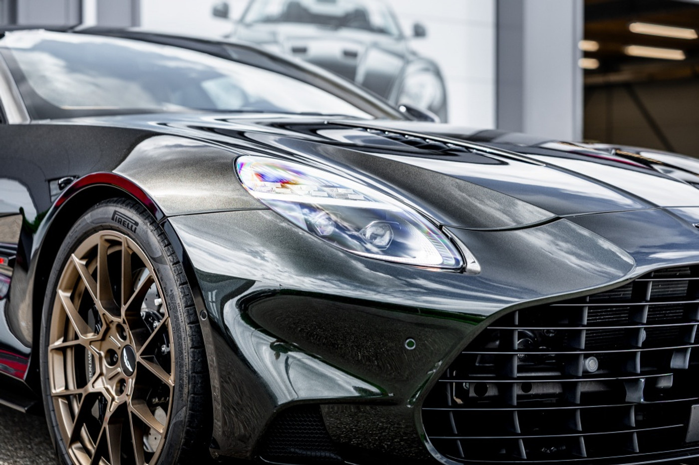 Foto van Aston Martin Vanquish