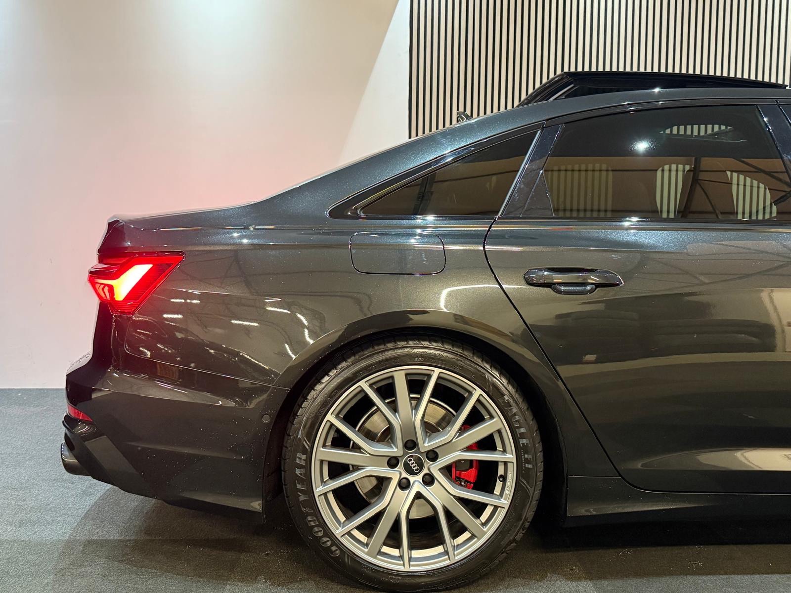 Foto van Audi A6 55 TFSI E