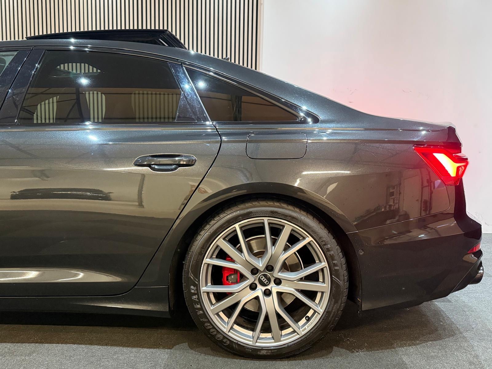 Foto van Audi A6 55 TFSI E