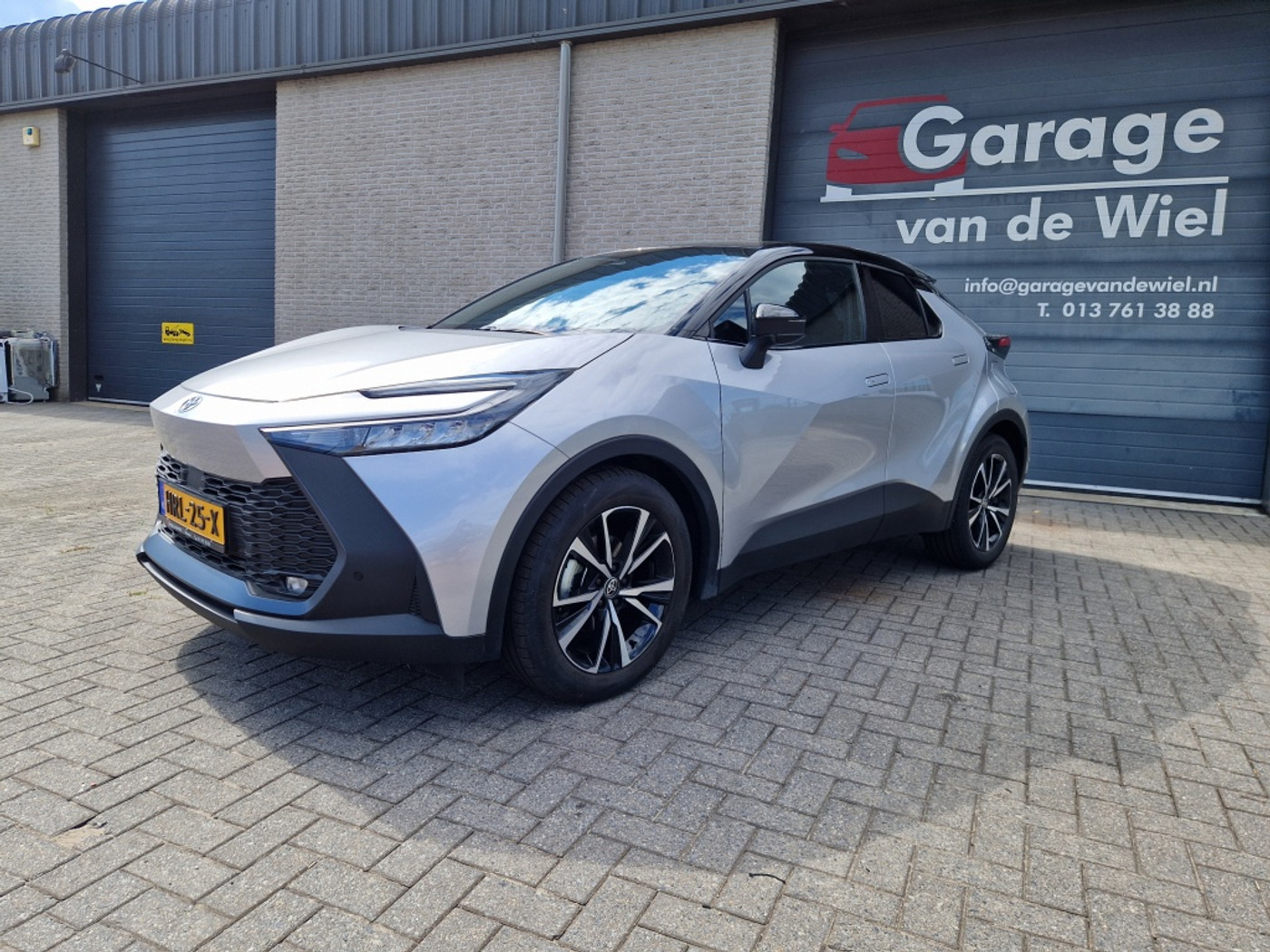 Toyota Toyota C-hr 1.8 Hyb 140 Bns Pl 2024 - voorkant