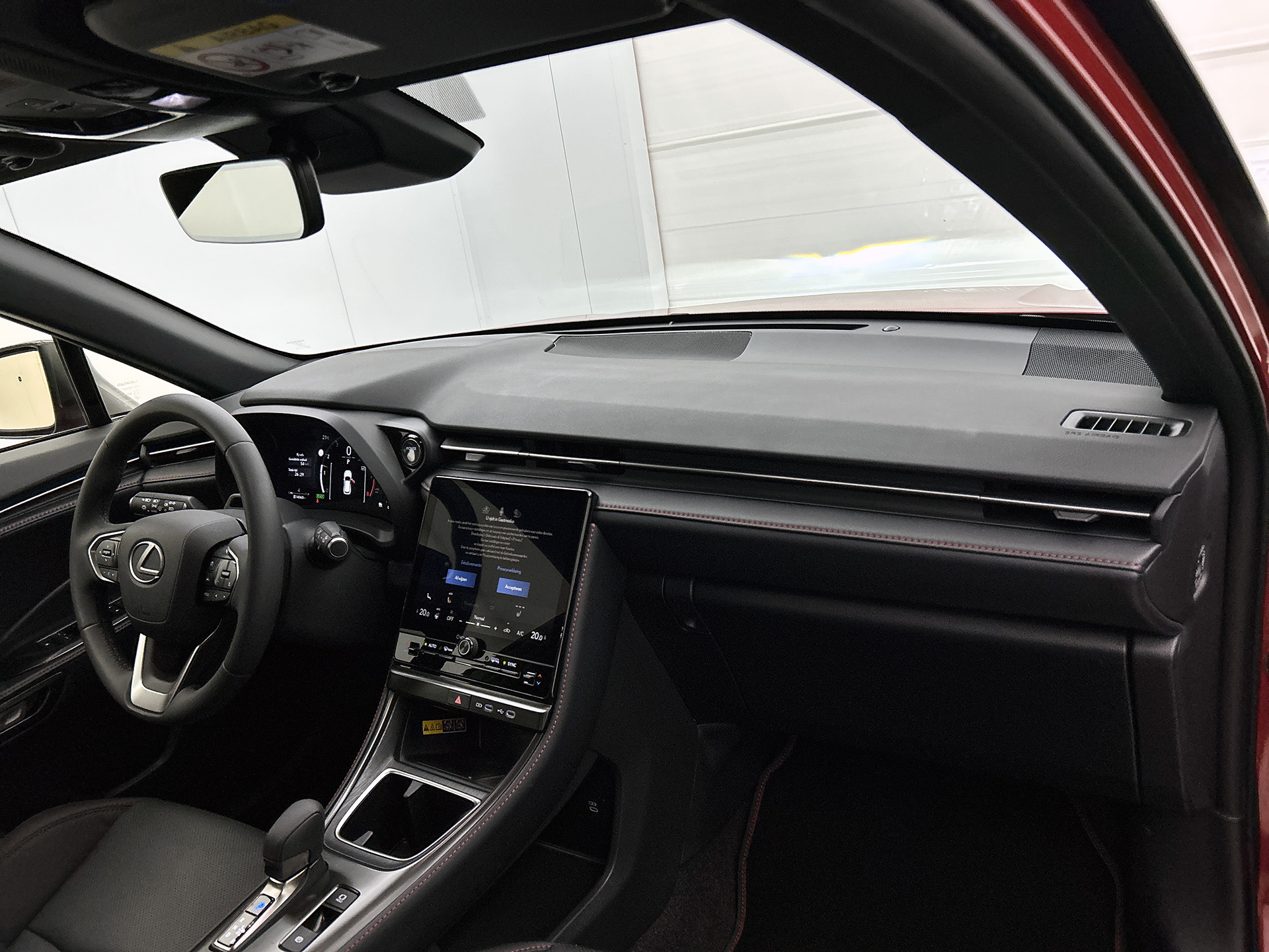 Foto van Lexus Lexus LBX