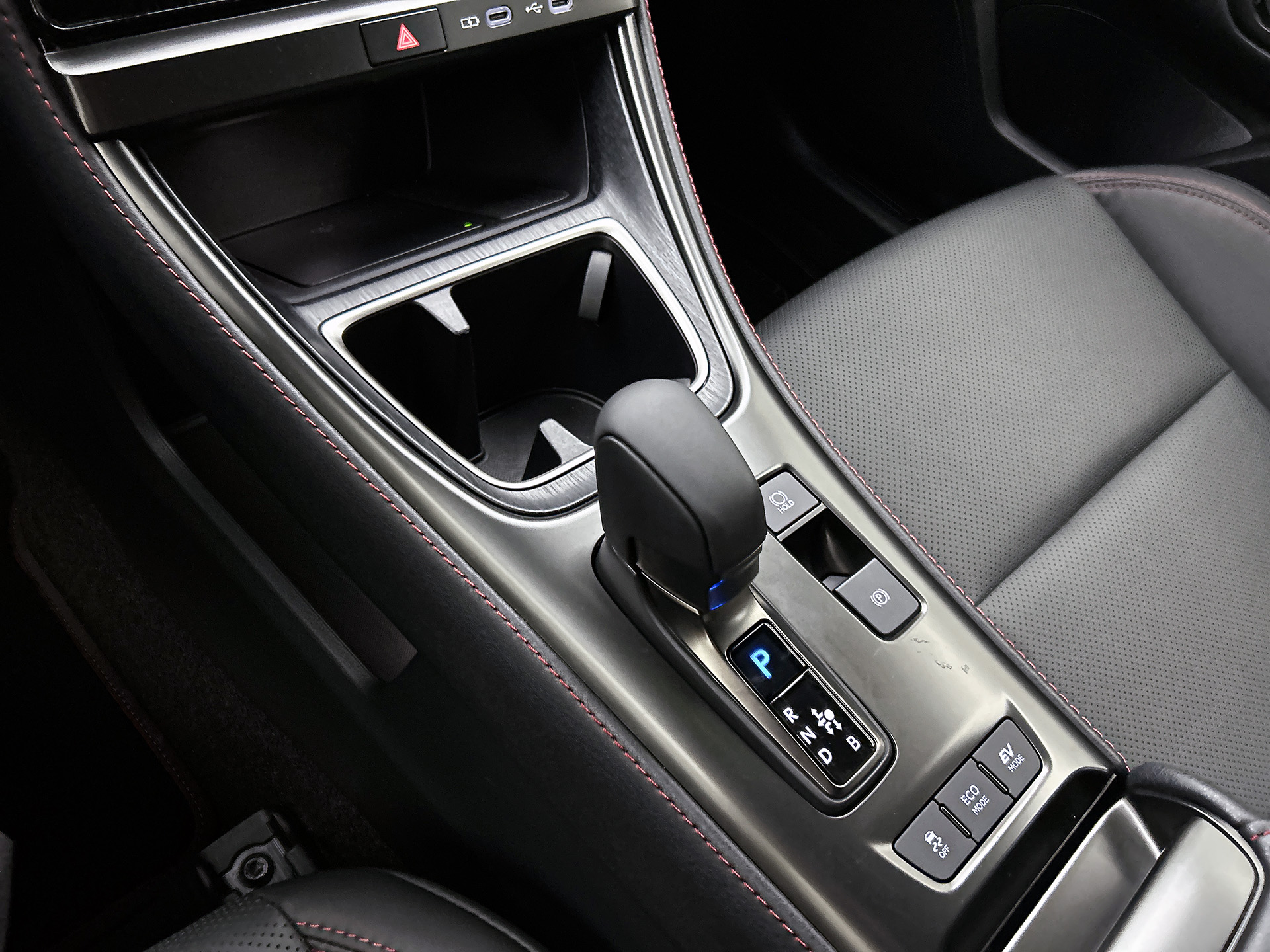 Foto van Lexus Lexus LBX
