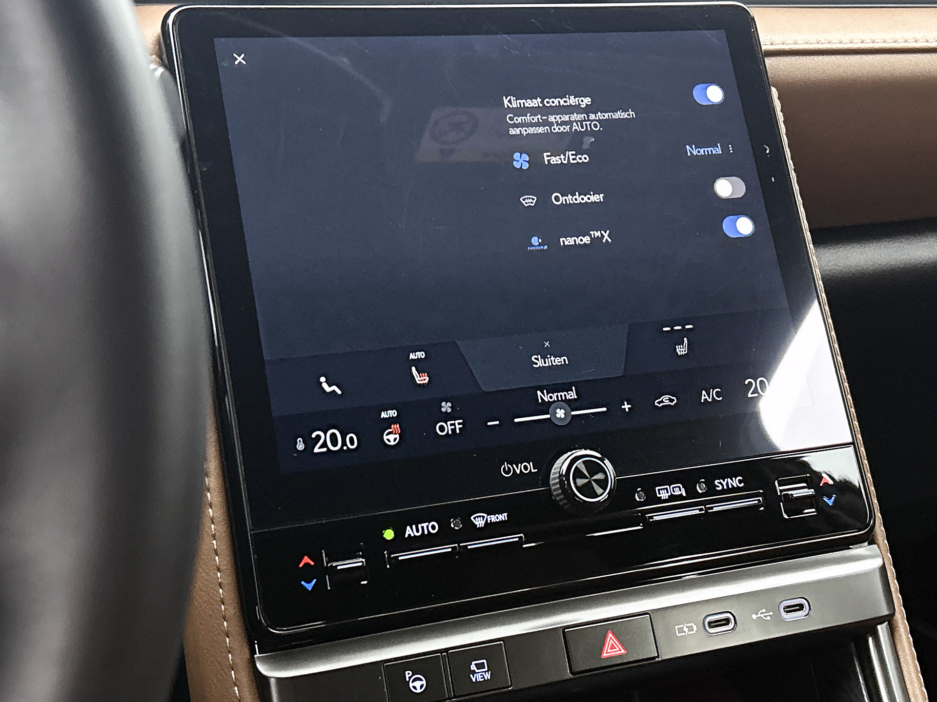 Foto van Lexus Lexus LBX