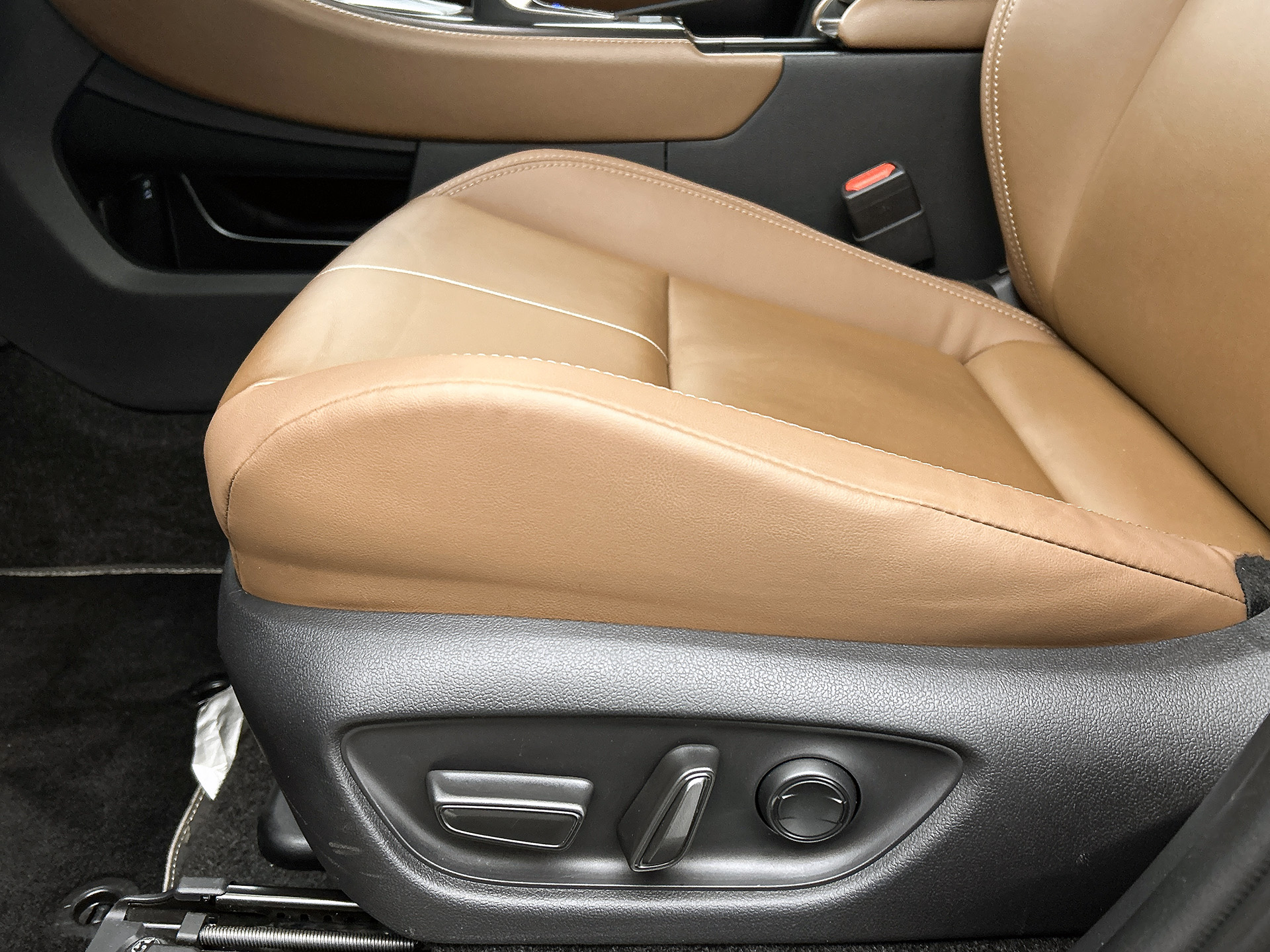 Foto van Lexus Lexus LBX