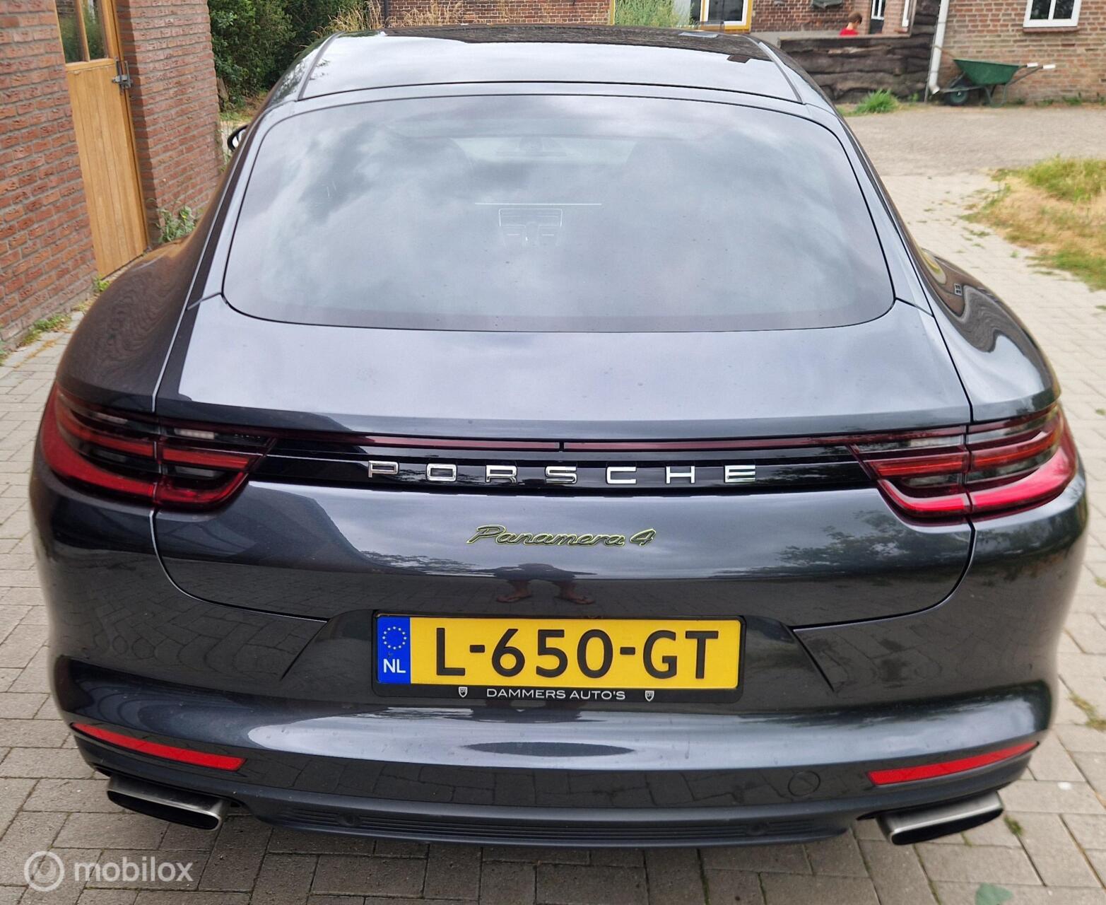 Foto van Porsche Panamera 4 E-hybrid