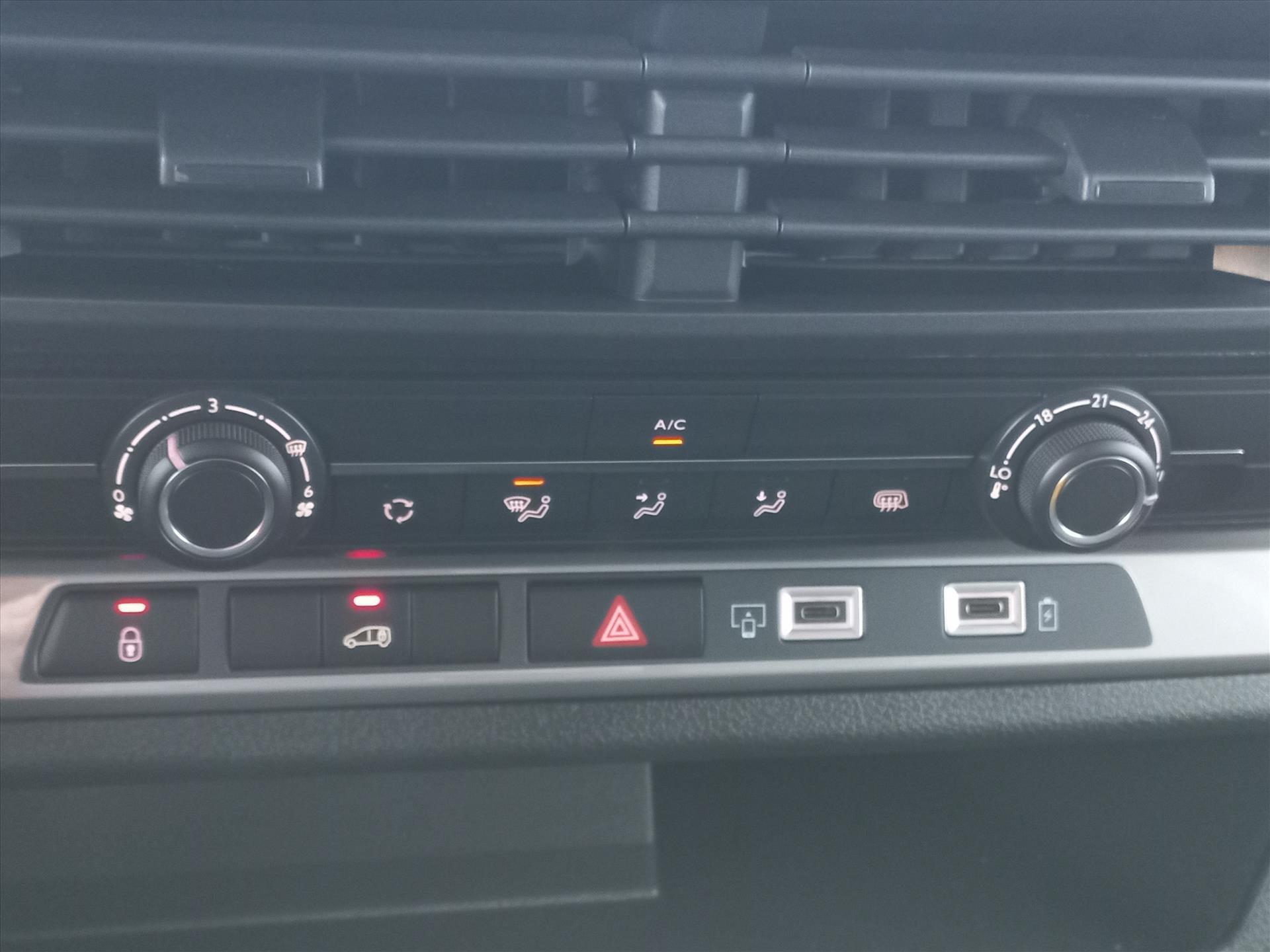 Foto van Opel Vivaro