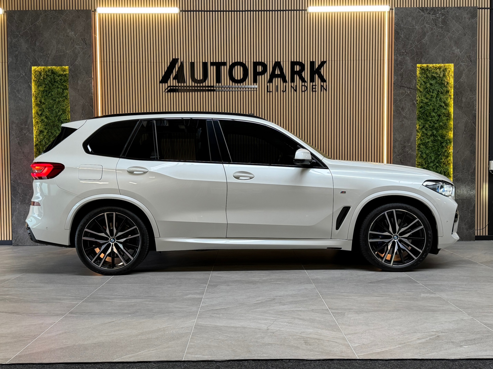 Foto van BMW X5 Xdrive40i