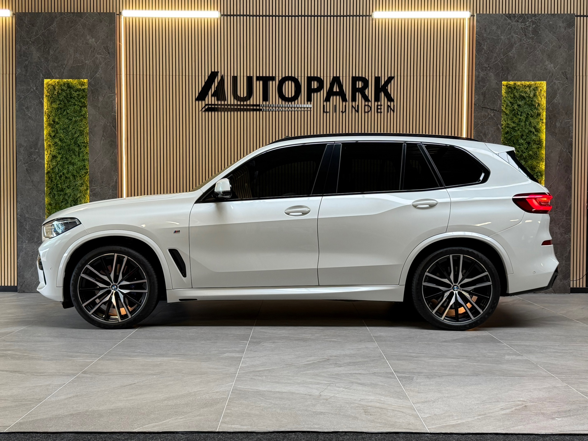 Foto van BMW X5 Xdrive40i