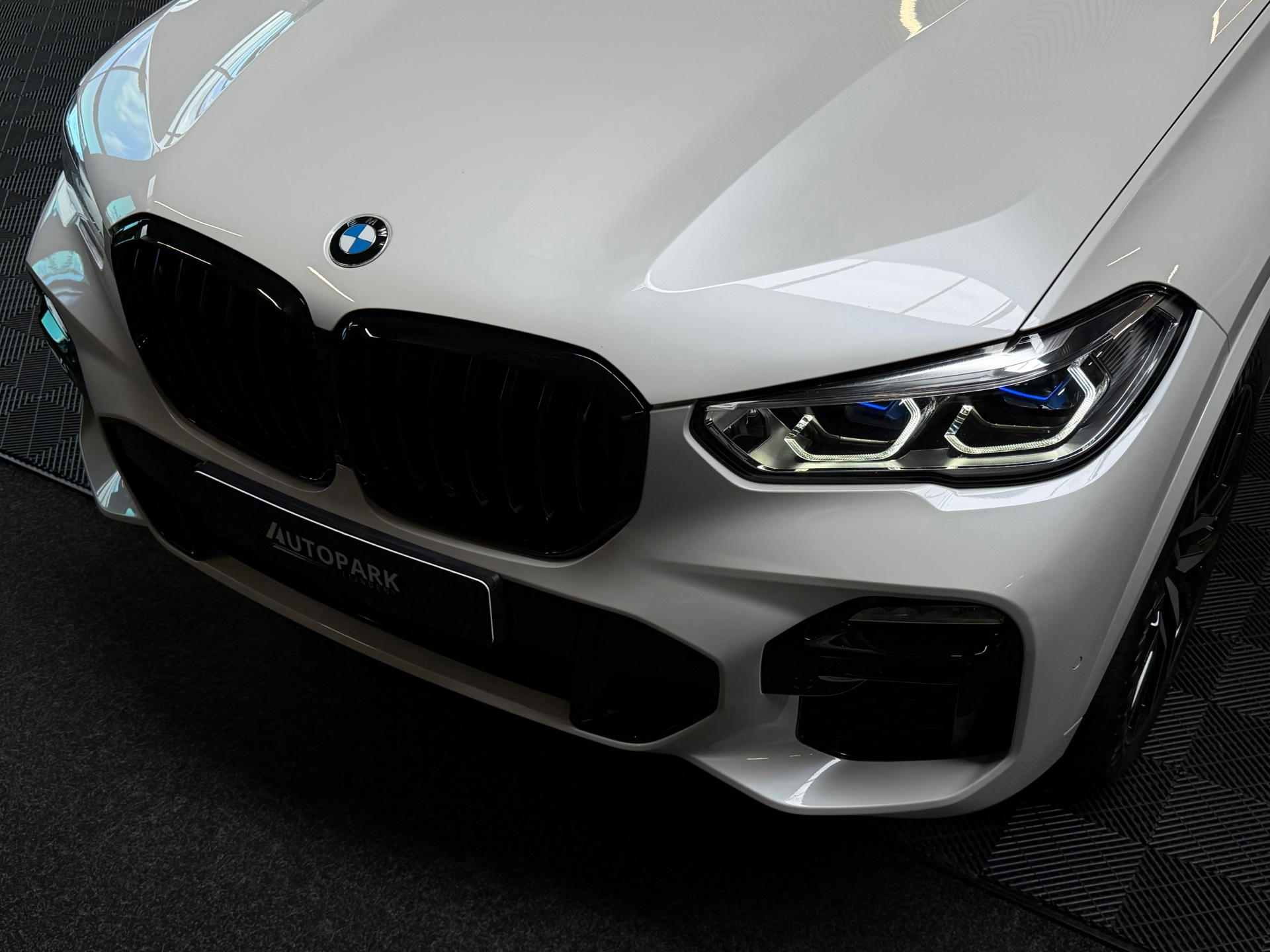 Foto van BMW X5 Xdrive40i