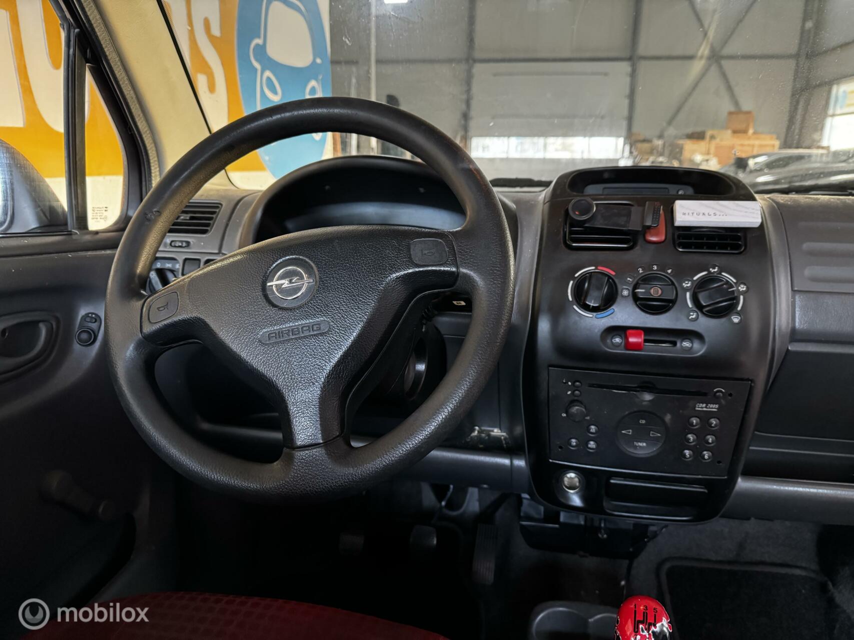 Foto van Opel Agila