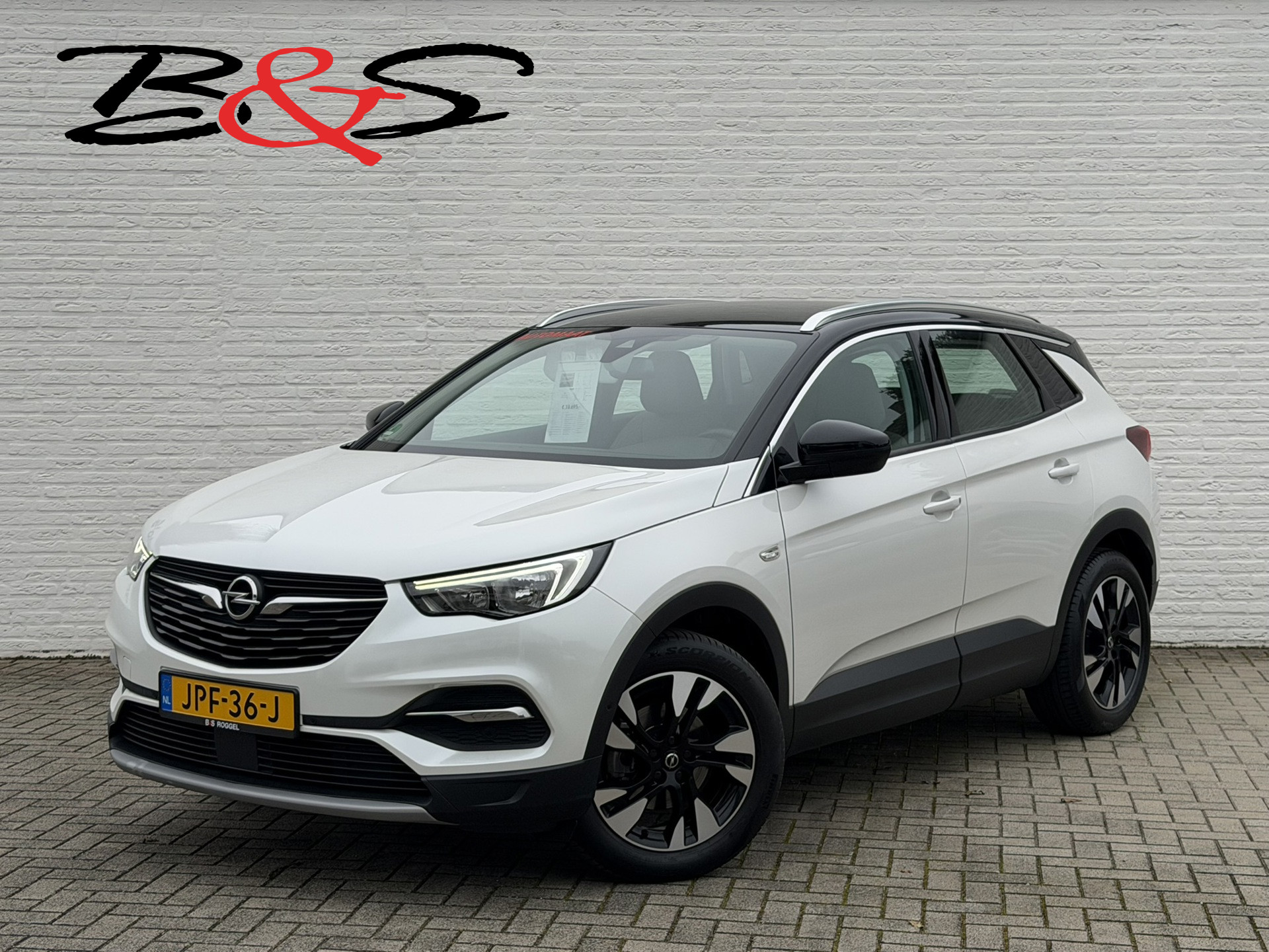 Opel Grandland 1.2 Turbo Innovation 2020 - voorkant