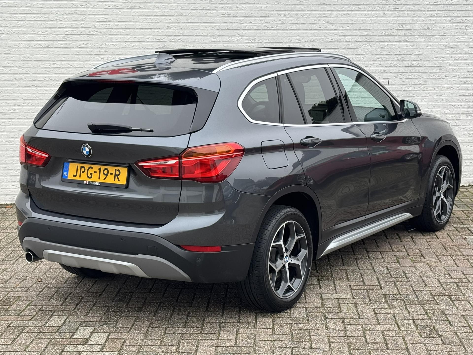 Foto van BMW X1 Sdrive18i