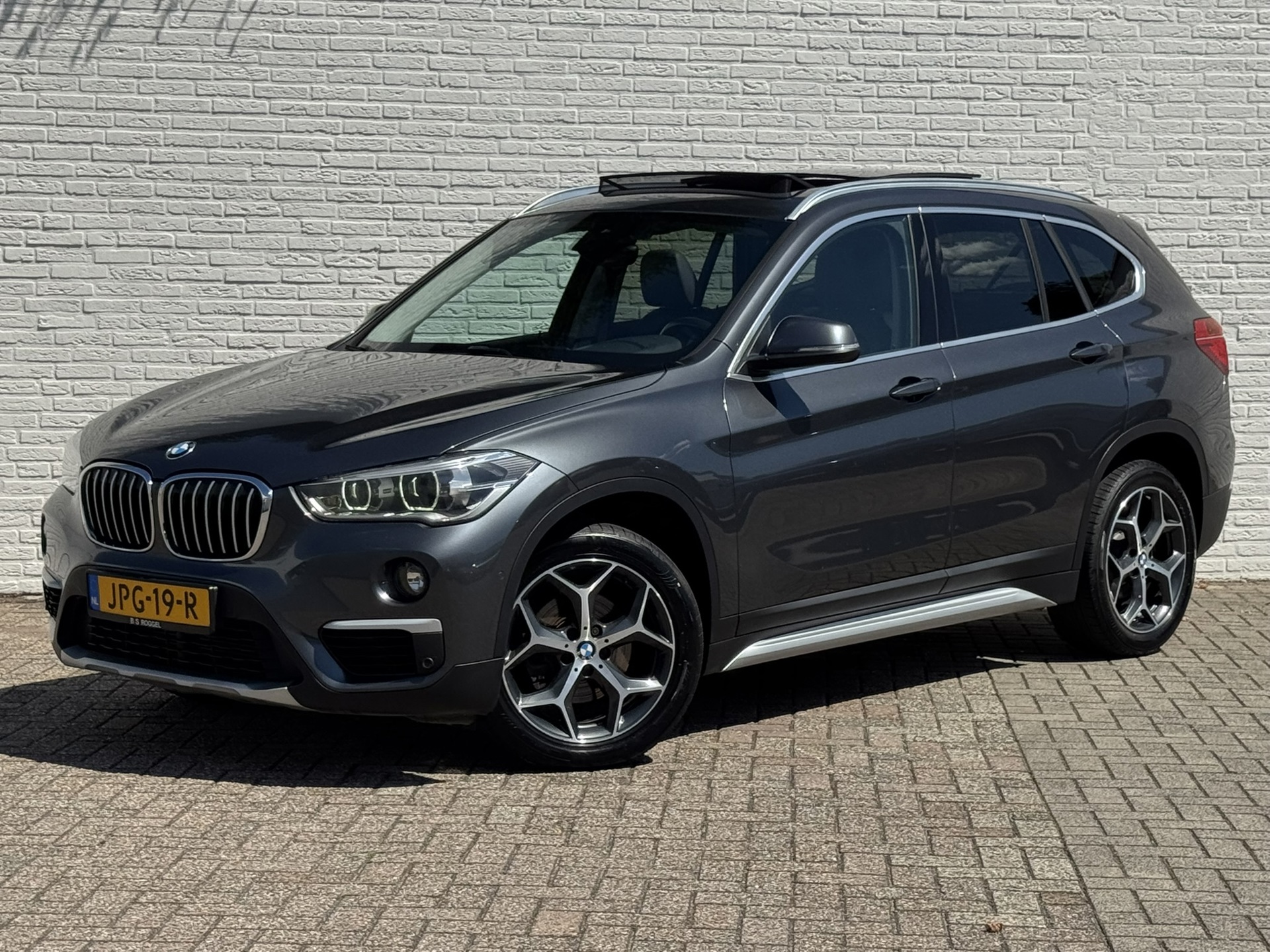 Foto van BMW X1 Sdrive18i