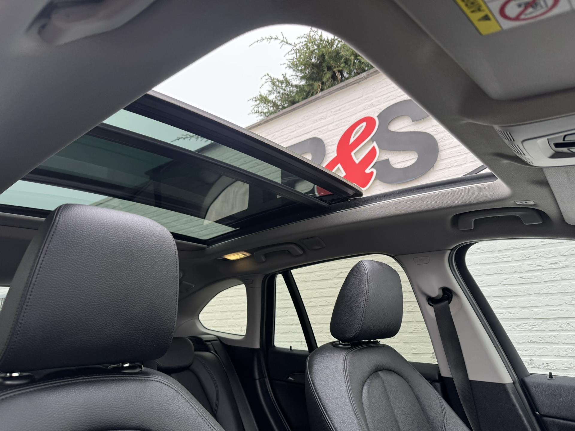 Foto van BMW X1 Sdrive18i