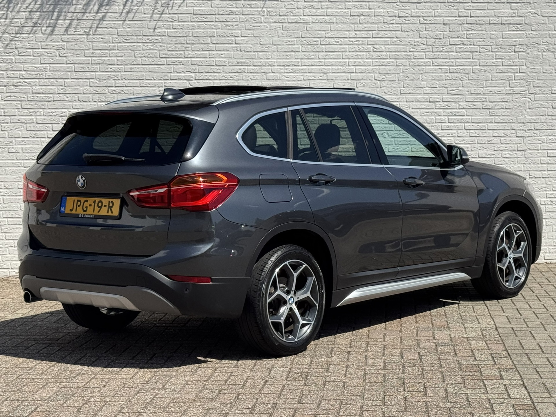 Foto van BMW X1 Sdrive18i
