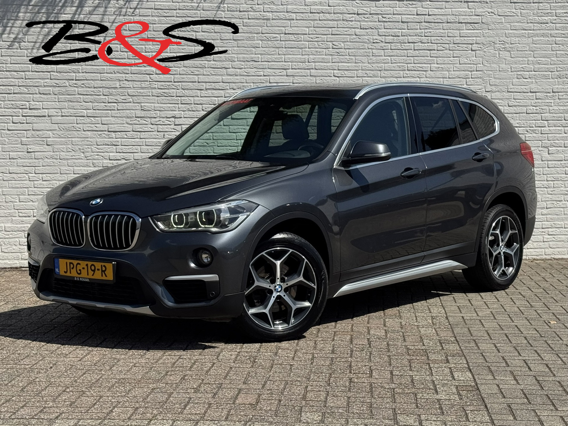 BMW X1 Sdrive18i SDrive18i High Executive M-sport Panorama Led Keyless Leder+verwarming Cruise 2018 - voorkant