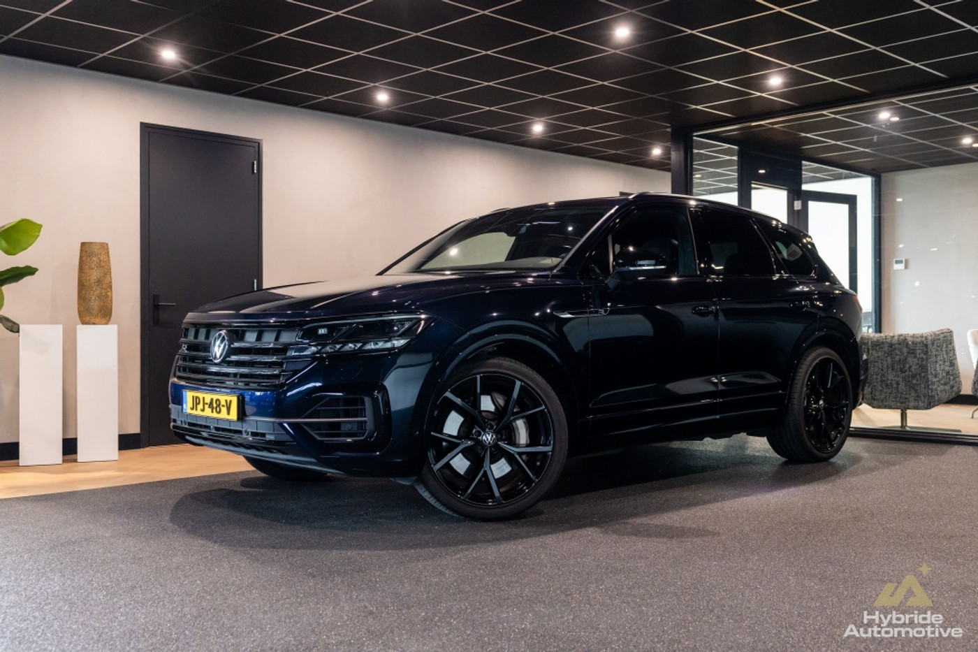 Volkswagen Touareg R 3.0 TSi 4M R 2021 - voorkant