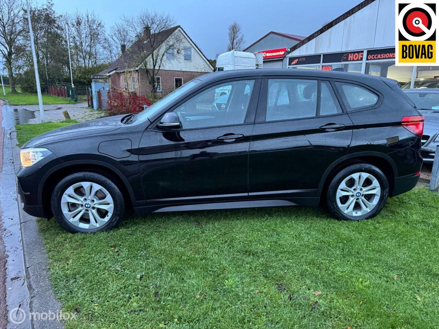 Foto van BMW X1 Xdrive25e
