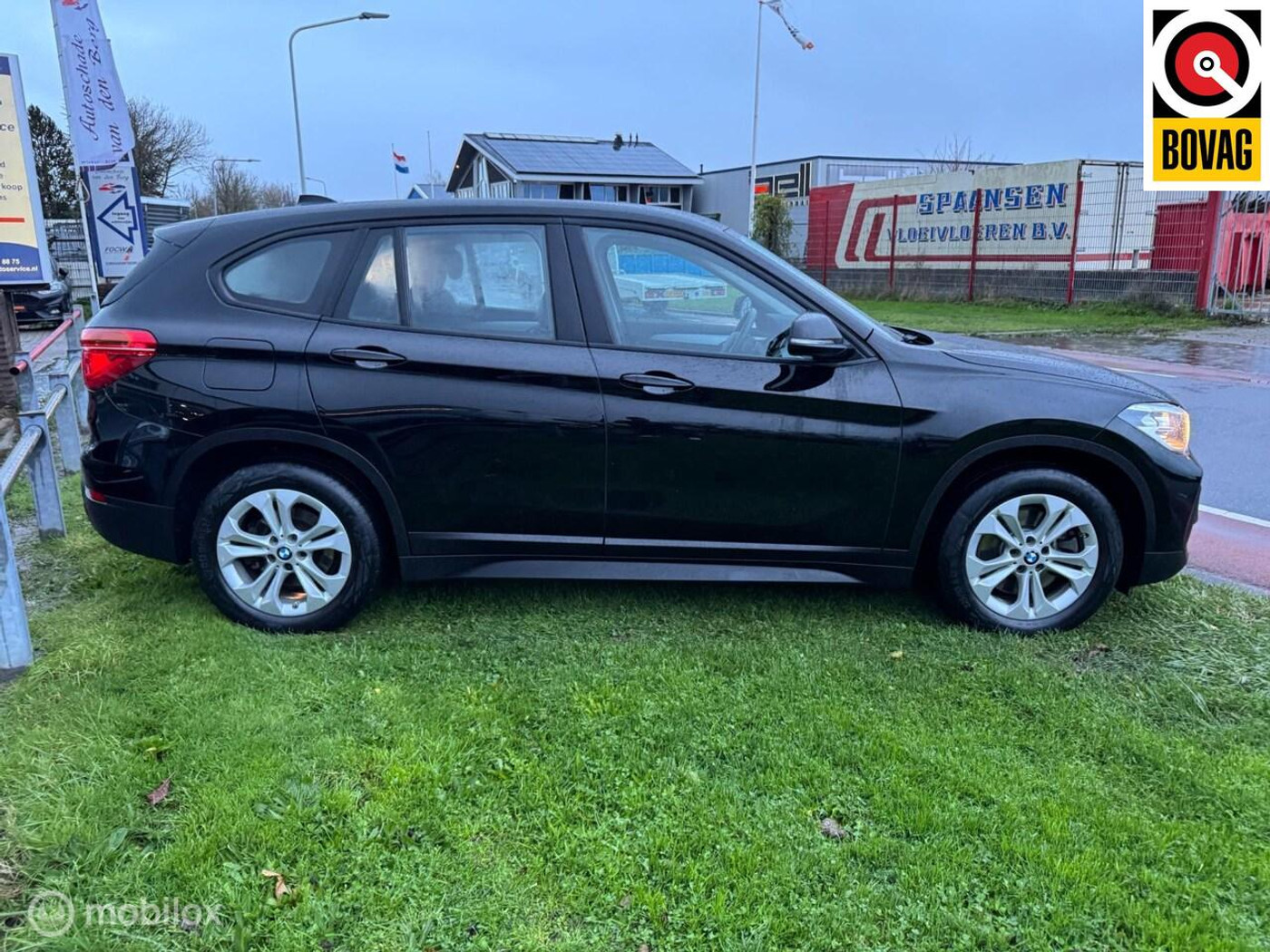 Foto van BMW X1 Xdrive25e