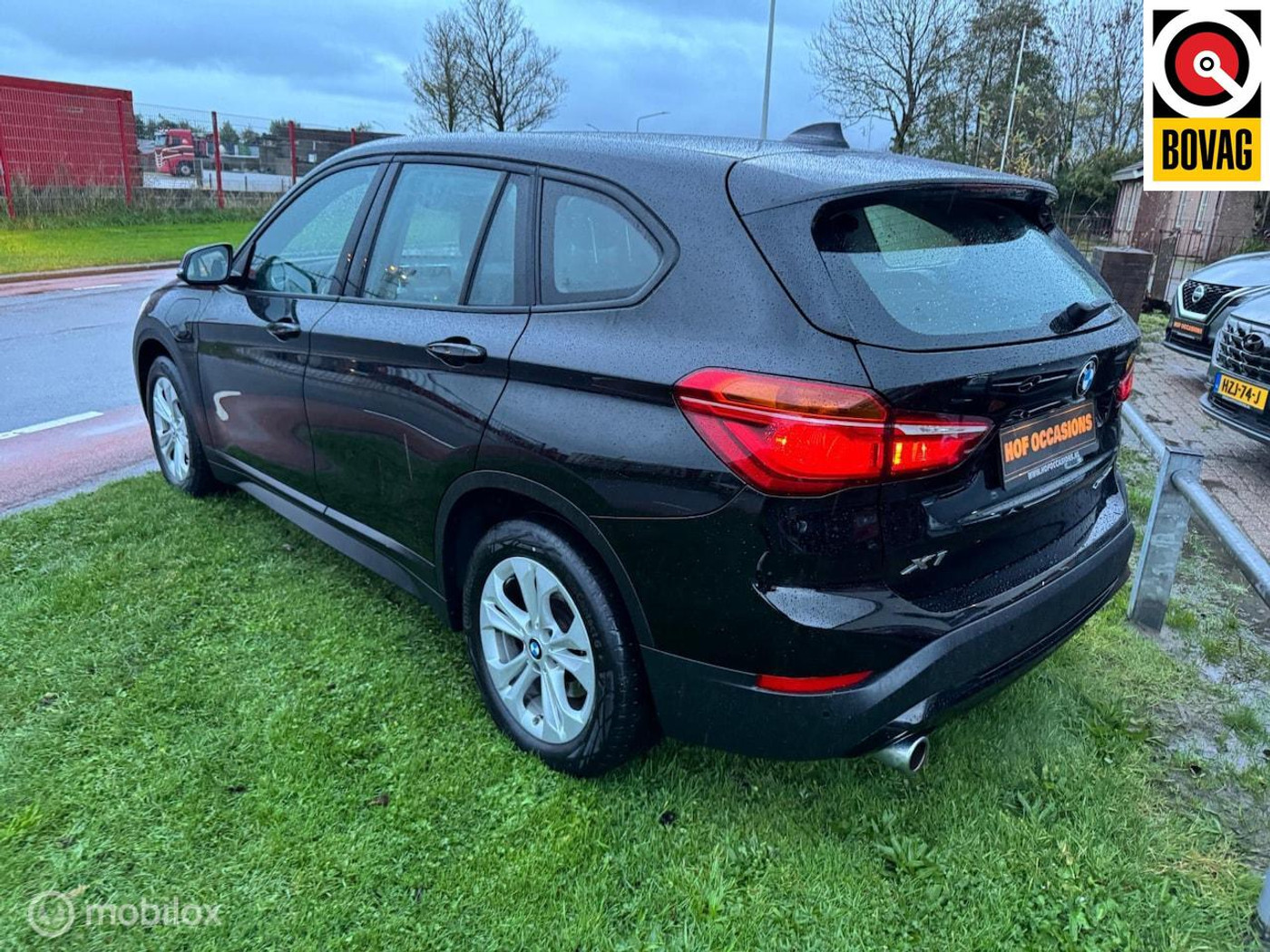 Foto van BMW X1 Xdrive25e