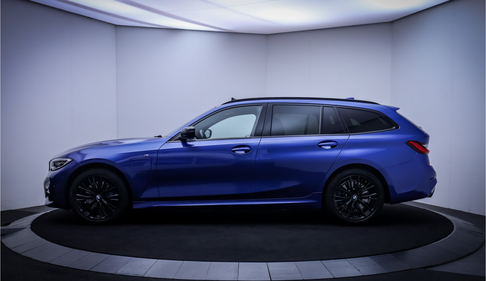 Foto van BMW 330e xDrive