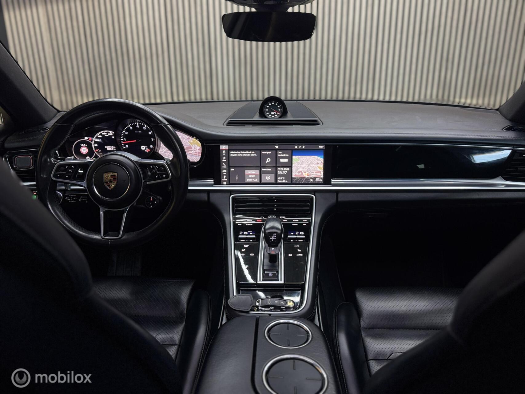 Foto van Porsche Panamera 4