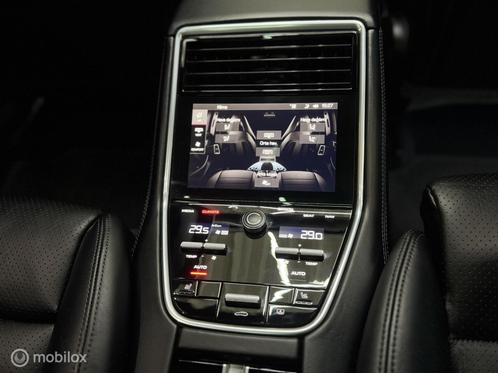 Foto van Porsche Panamera 4