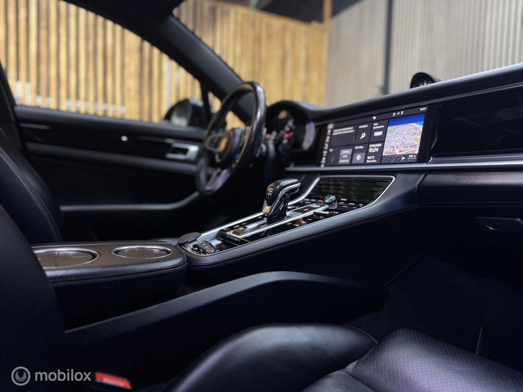 Foto van Porsche Panamera 4