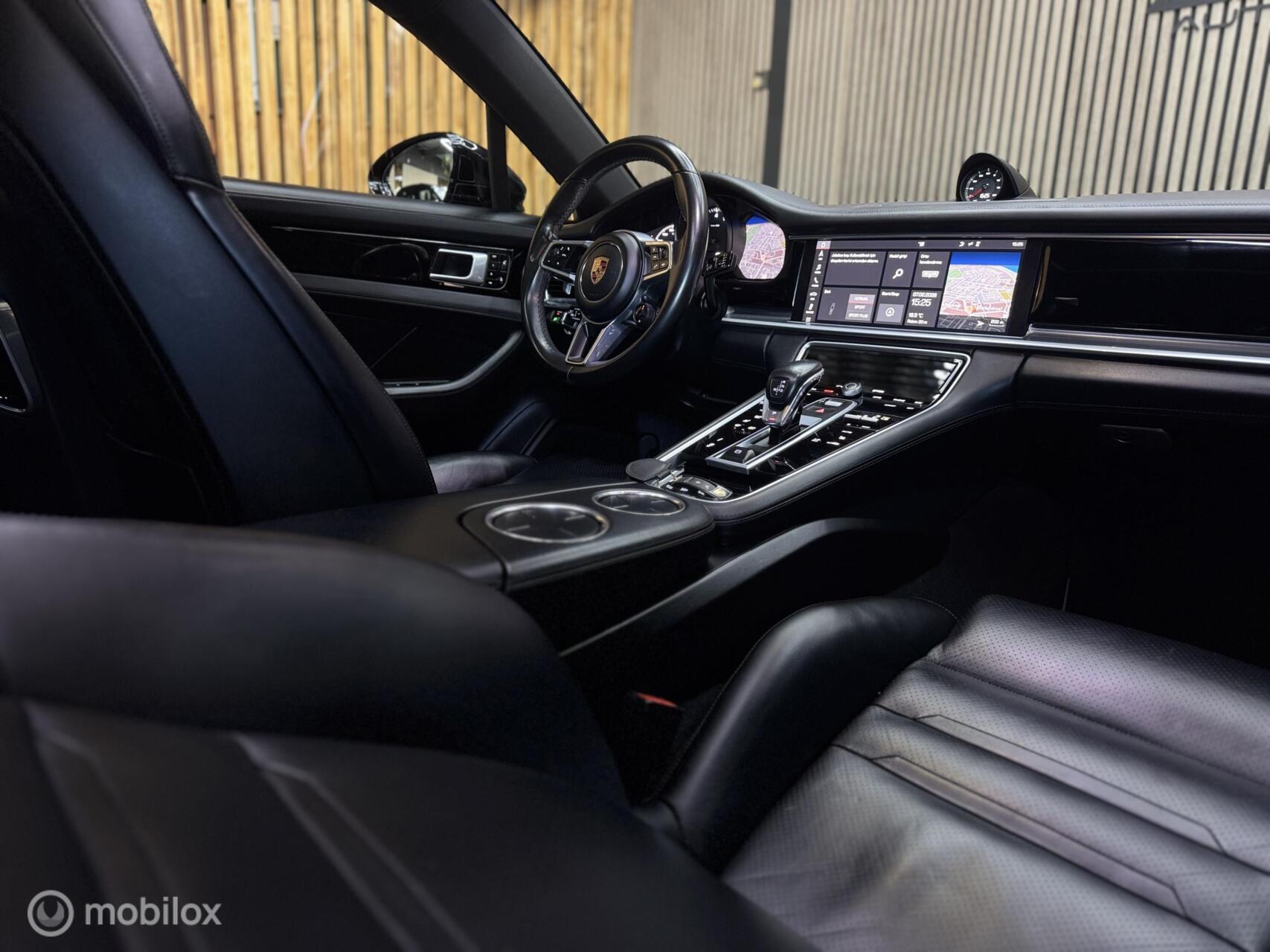 Foto van Porsche Panamera 4