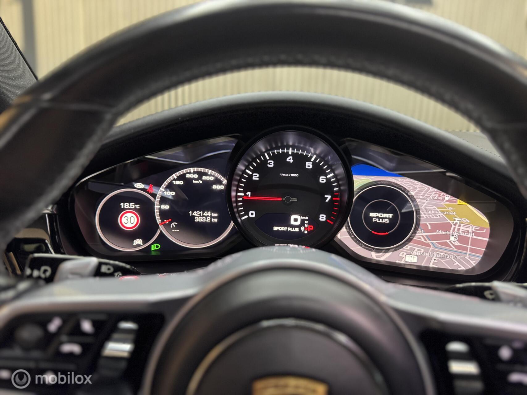Foto van Porsche Panamera 4