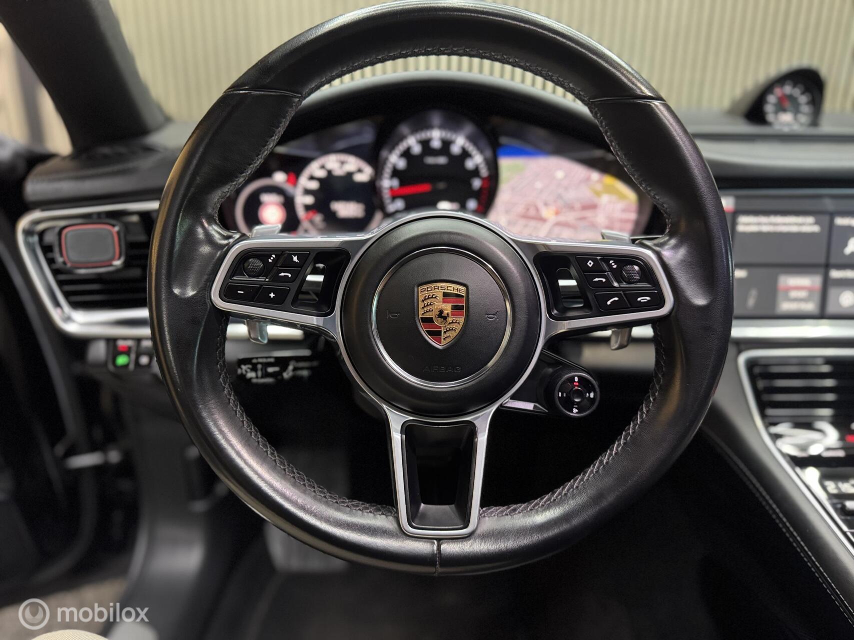 Foto van Porsche Panamera 4