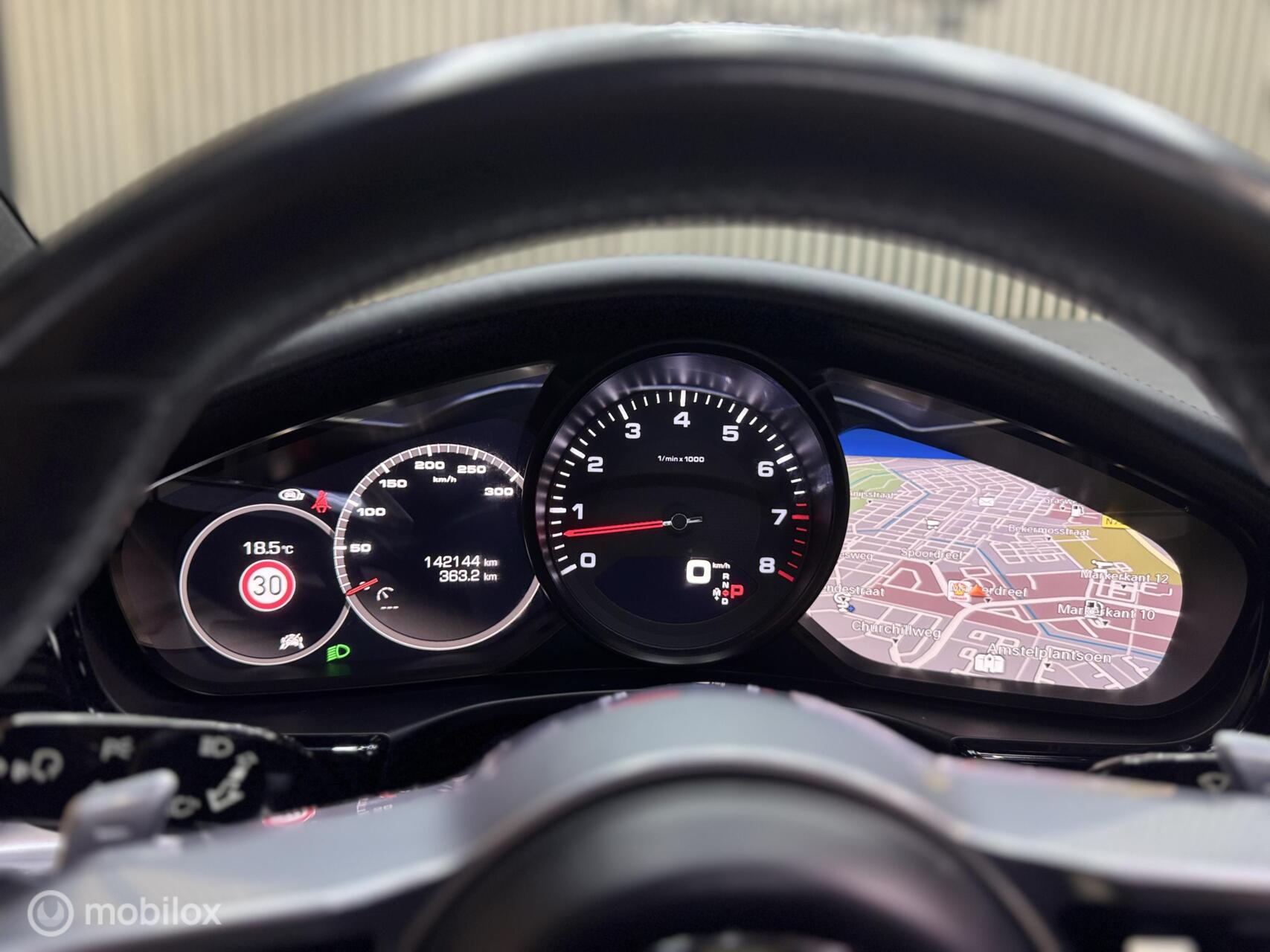 Foto van Porsche Panamera 4