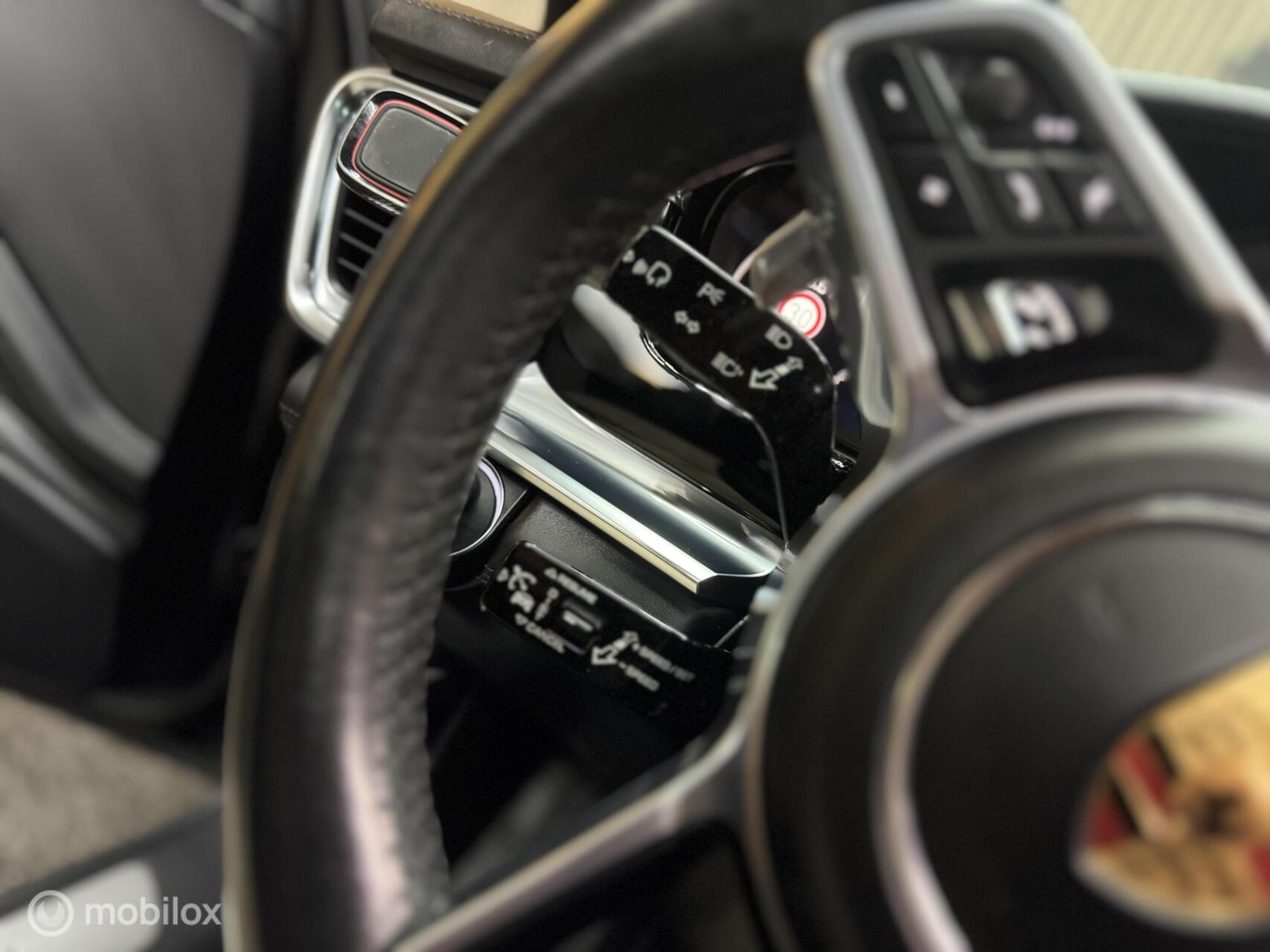 Foto van Porsche Panamera 4